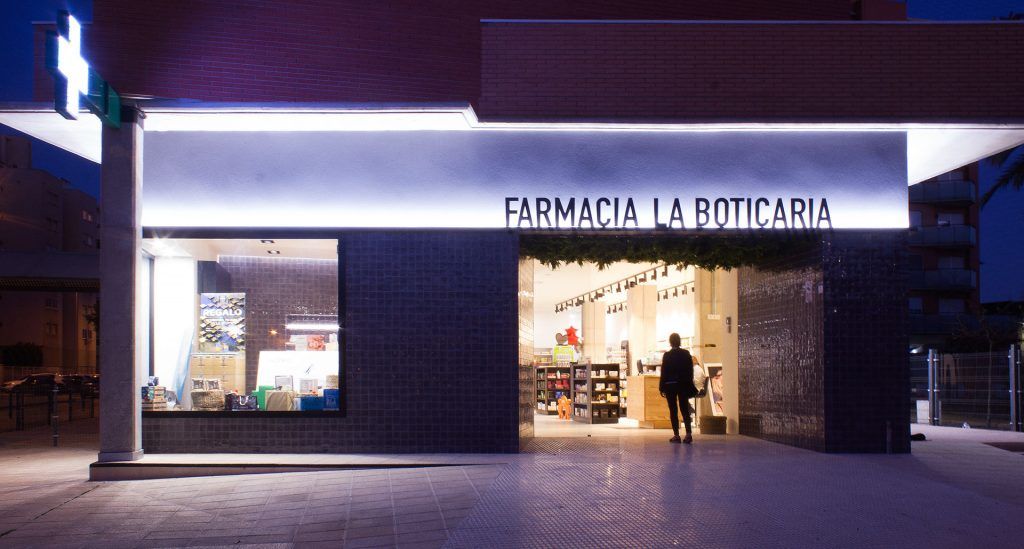 Proyecto arquitectura Farmacia La Boticaria